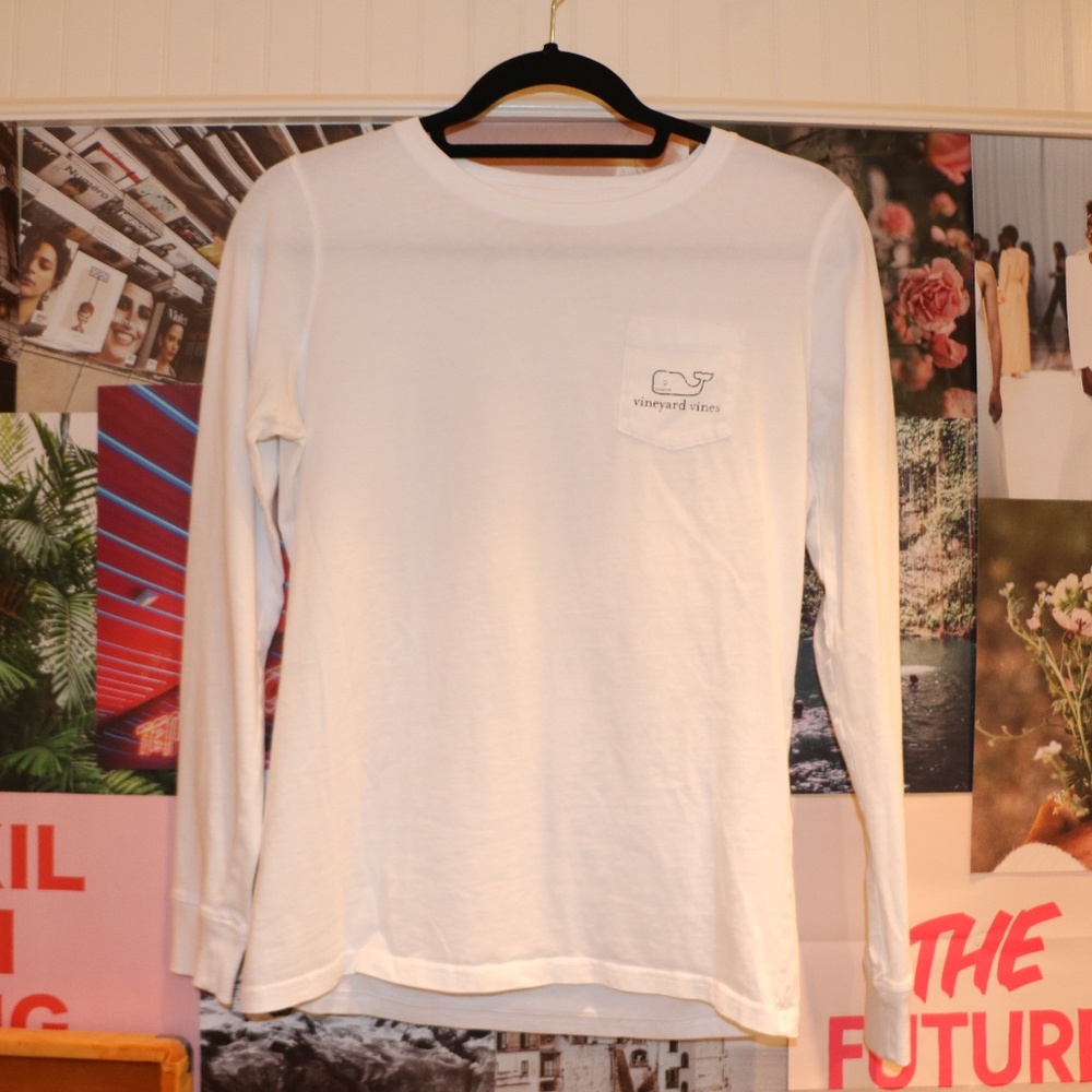 White Vineyard Vines long sleeve